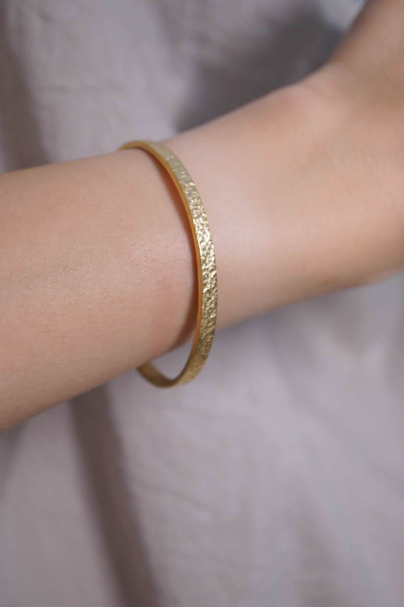 Armreifen Hammerschlag - Hommforyou by Juwelier Homm